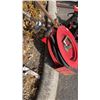 Image 3 : LINCOLN RETRACTABLE AIR HOSE WITH 2 AXLE STANDS AND JACKALL