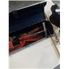 Image 3 : DUREX BENCH VISE AND TOOLBOX OF RIDGID TOOLS