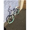 Image 4 : HUFFY YOUTH BEACH CRUISER BIKE