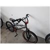 Image 3 : 2 BLACK BMX BIKES