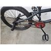 Image 4 : 2 BLACK BMX BIKES