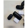 Image 4 : LOT OF EARBUDS CHARGE CASES