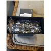 Image 3 : 5 NEW PAIRS OF BLUE LIGHT BLOCKING READING GLASSES