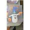 Image 3 : BOX OF NEW HALLOWEEN DECOR AND SUPPLIES