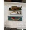 Image 1 : 3 TRAYS OF JEWELRY