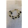 Image 1 : VINTAGE TRIPLE STRAND GENUINE FRESHWATER PEARLS AND BLACK BEADS BRACELET