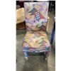 Image 2 : 2 ABSTRACT DINING CHAIRS AND DINING TABLE