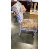 Image 3 : 2 ABSTRACT DINING CHAIRS AND DINING TABLE