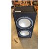 Image 1 : INFINITY SPEAKER BOX WITH 2 INFINITY 10" SUBS ONE NEEDS RUBBER REATTACHED