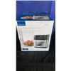 Image 1 : INSIGNIA 9.5 LITRE DIGITAL AIR FRYER TESTED AND WORKING, RETAIL $199 CRACK IN OUTER SHELL