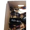 Image 2 : TRAY OF SUNGLASSES