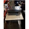 Image 1 : BLACK AND DECKER 6 SLICE TOASTER OVEN TESTED AND WORKING