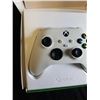 Image 3 : XBOX WIRELESS CONTROLLER FOR XBOX SERIES X/S ONE ROBOT WHITE - TESTED WORKING, RETAIL $74