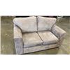Image 1 : GREEN/GREY MICROFIBRE PILLOWBACK LOVESEAT