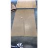 Image 3 : 4FT X 4FT TASSELED CARPET AND 2 NON SLIP PADS