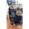 Image 11 : VINTAGE ELECTRIC SINGER SEWING MACHINE IN TABLE
