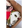 Image 3 : BOX OF HALLOWEEN MASKS AND PAPA SMURF COSTUME