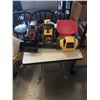 Image 1 : 2 METAL TONKA TOYS AND LITTLE TYKES DUMP TRUCK