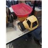 Image 9 : 2 METAL TONKA TOYS AND LITTLE TYKES DUMP TRUCK