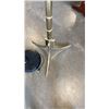 Image 3 : BRASS COAT TREE AND 2 BLACK FLOOR LAMPS