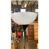 Image 9 : BRASS COAT TREE AND 2 BLACK FLOOR LAMPS