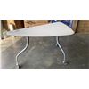Image 2 : HERMAN MILLER KIVA COLLECTION PEBBLE TABLE ROLLING WORKSTATION