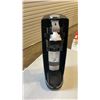 Image 3 : SODASTREAM SPARKLING WATER MACHINE TESTED AND WORKING, RETAIL $64