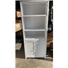 Image 1 : WHITE BOOKSHELF