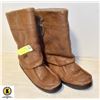 Image 1 : LADIES SIZE 8 MANITOBSH MUKLUKS