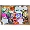 Image 1 : BOX OF POGS AND SLAMMERS