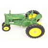 Image 1 : JOHN DEERE DIE CAST TRACTOR MODEL, 8 IN LONG