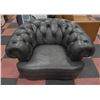 Image 1 : NEW GENUINE GREY LEATHER LUXURY TUB CHAIR