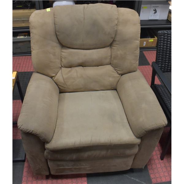 RECLINER ARM CHAIR