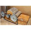 Image 2 : VINTAGE WOOL CARDER