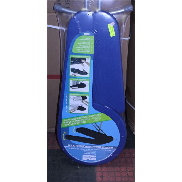 DELUXE IRONING BOARD