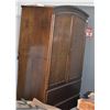 Image 1 : UNCLAIMED SOLID WOOD CABINET