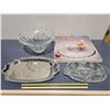 Image 1 : Lot of Glass trays, bowl and aluminum tray