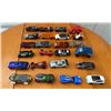 Image 1 : 24 Hot Wheels Cars