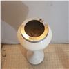 Image 2 : vintage ashtray standing weighted
