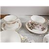 Image 3 : 5 BONE CHINA TEACUP & SAUCER