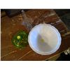 Image 1 : 2 Bowls, juicer, vase and 3 glass light covers