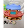 Image 2 : FISHER PRICE ARK WITH ANIMALS & MUSICAL NEIGHBOURHOOD