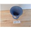 Image 2 : 732 WEDGWOOD VASE 3 ¾” TALL