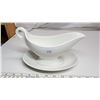 Image 3 : RARE FIND "Saskatoon Sanitorium" Ceramic gravy boat with plate - John Maddock & Sons ltd