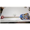 Image 4 : Vintage - Mickey mouse, metal snow shovel, with Mickey mouse glass - 1950s