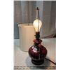Image 8 : Medalta Burgundy pottery table lamp - GWO