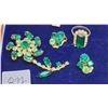 Image 2 : Vintage 4pc Green Rhinestone brooch, earrings and ring set