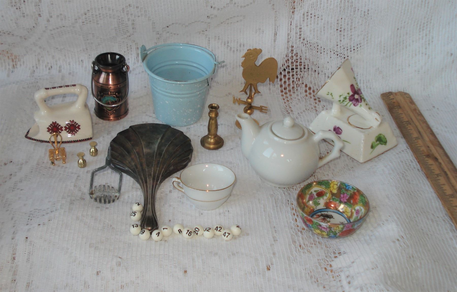 Assorted Miniatures - Schmalz Auctions