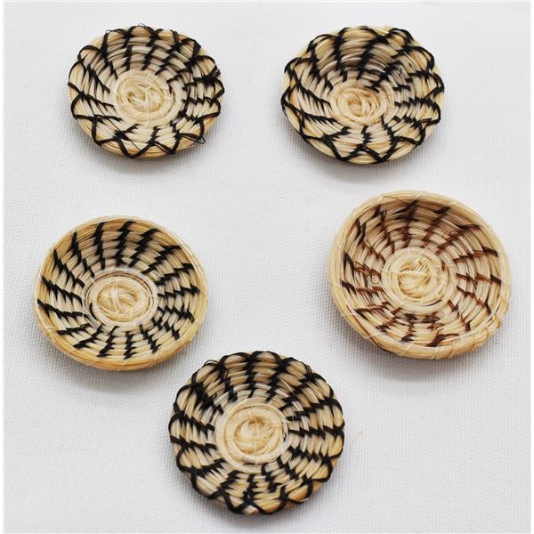 5 Tohono O'odham Miniature Horse Hair Baskets