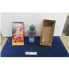 Image 1 : Mechanical Drummer Wind Up Pressed Tin Robot Made in China - New in Box